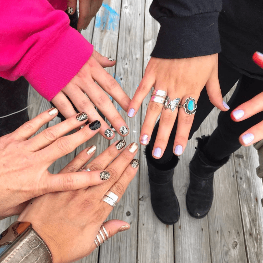 AngelaHiderNails_Manis